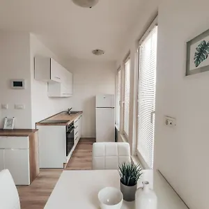 Apartamento Sanya, Liubliana